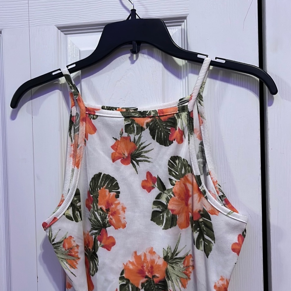 Floral tank